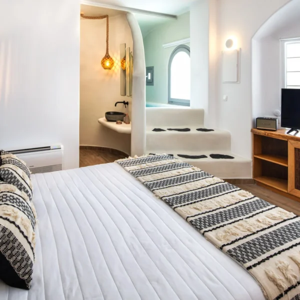 CAVE POOL VILLA (8) (Custom)